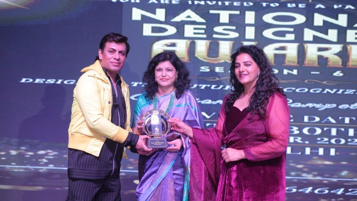 Kavita Singh Bhadauriya Receives Best Western Wear Designer Award at National Designer Awards 2023 - PNN Digital