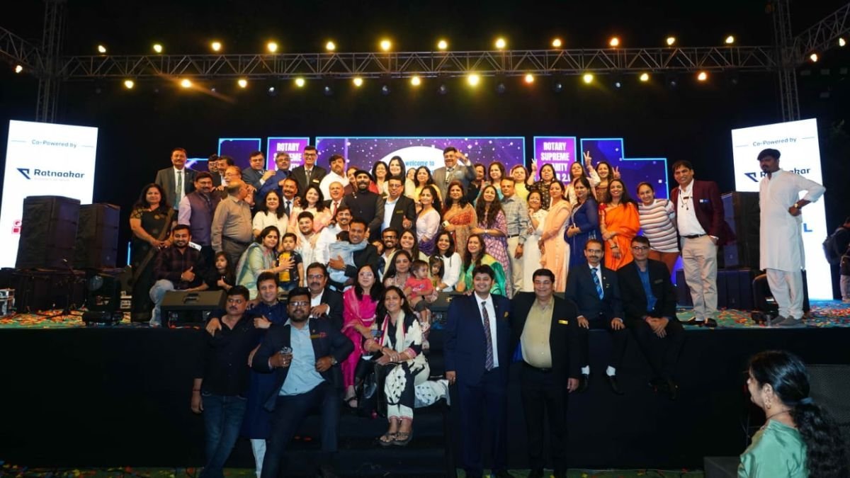 Rotary Club of Ahmedabad Supreme hosts Sairam Dave’s show to support a noble cause - PNN Digital