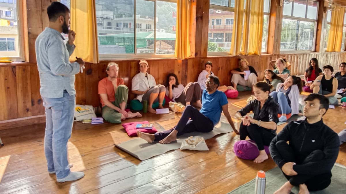 Why Rishikesh is the Best Choice for Yoga Teacher Training Course? - PNN Digital