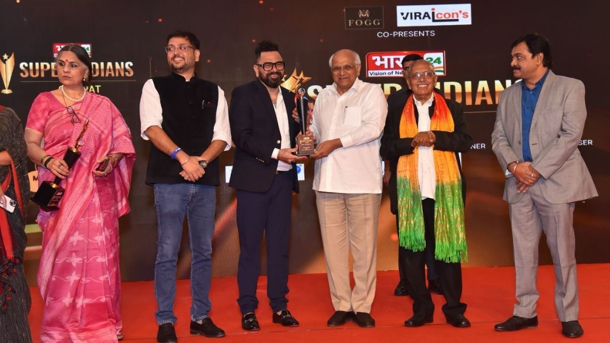 Visionary Leader Paras Pandit Receives Prestigious Recognition at Super Indians Ceremony - PNN Digital