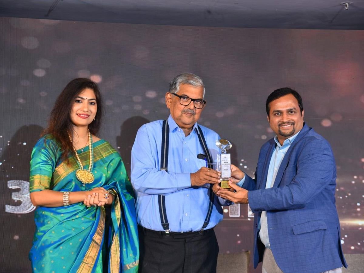 Investment Maestro Sachin Salunkhe Grabs the Promising Investor for the Year 2024 Award from the CM of Goa, Pramod Sawant - PNN Digital