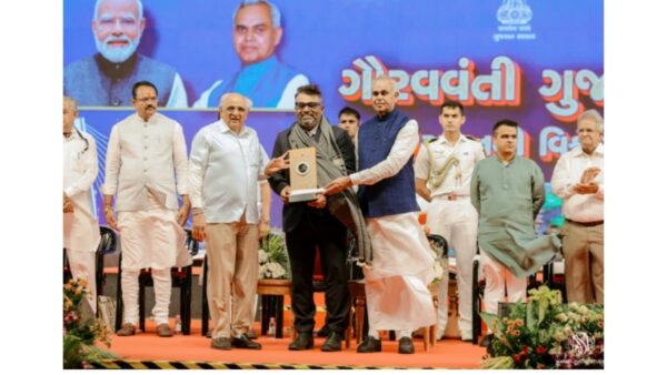 Marengo CIMS Hospital’s cardiac surgeon Dr. Dhaval Naik honoured with Gujarat Garima Award