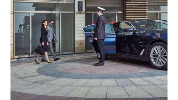 Experience Seamless Airport Transfers and Luxury Car Rentals with Avis India