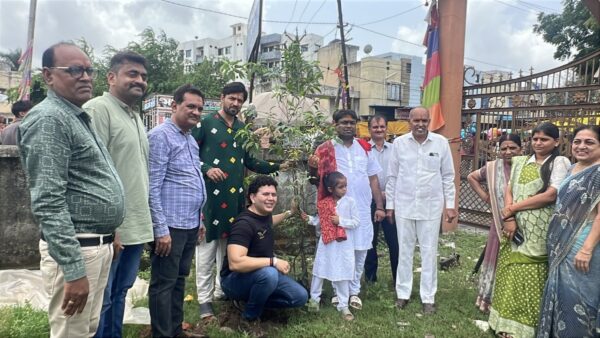 ‘Greenman’ Viral Desai Leads Mega Tree Plantation on Ashadhi Beej at Mini Ranuja